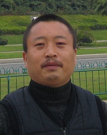 画家袁碧刚.jpg